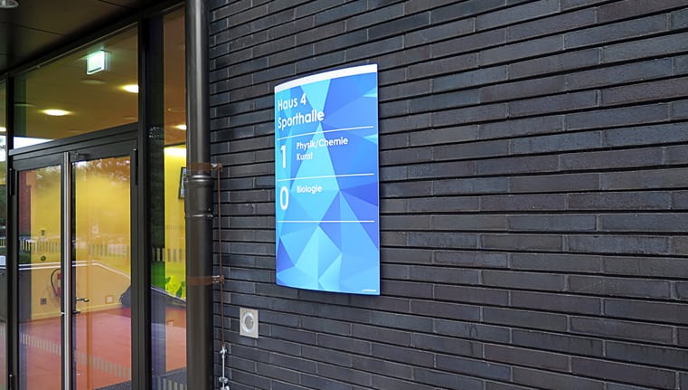 Stadtteilschule Bramfeld Beschilderungssystem Exterior Wadschild Zielinformation