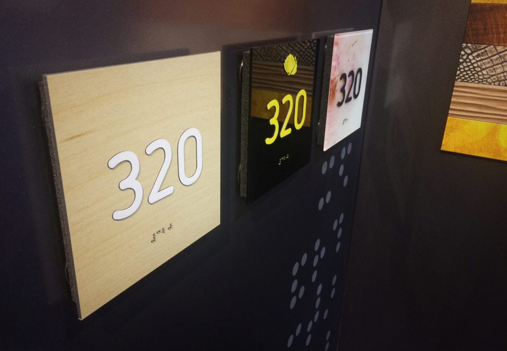 ADA-Brailleschrift-Tuerschild ADA Brailleschrift Türschild