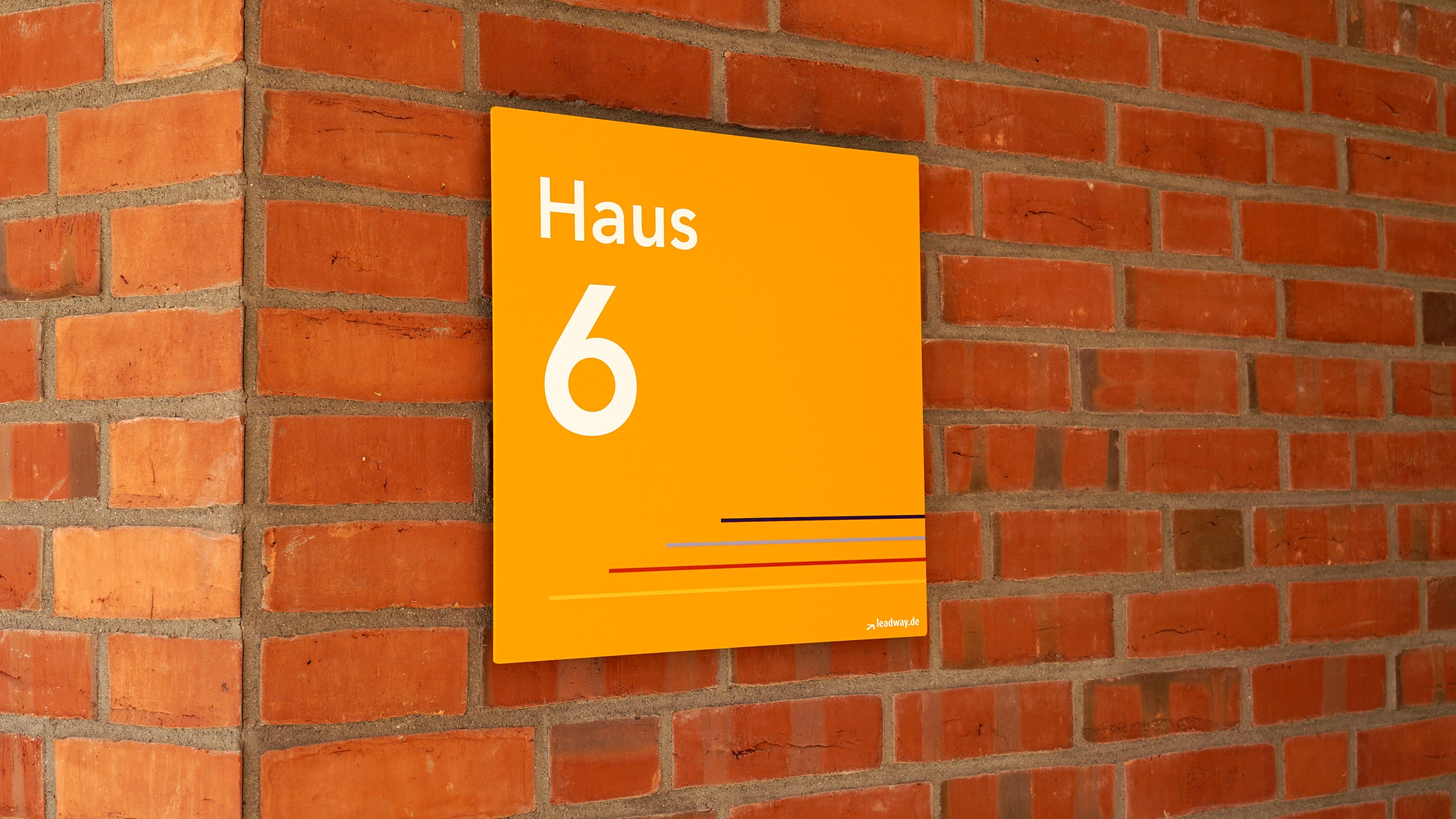 Stadteilschule-Meiendorf-Außen-Wandschild-Zielinformation Stadtteilschule Bramfeld Aussenbeschilderung Exterior Wandschild Wegeleitsystem