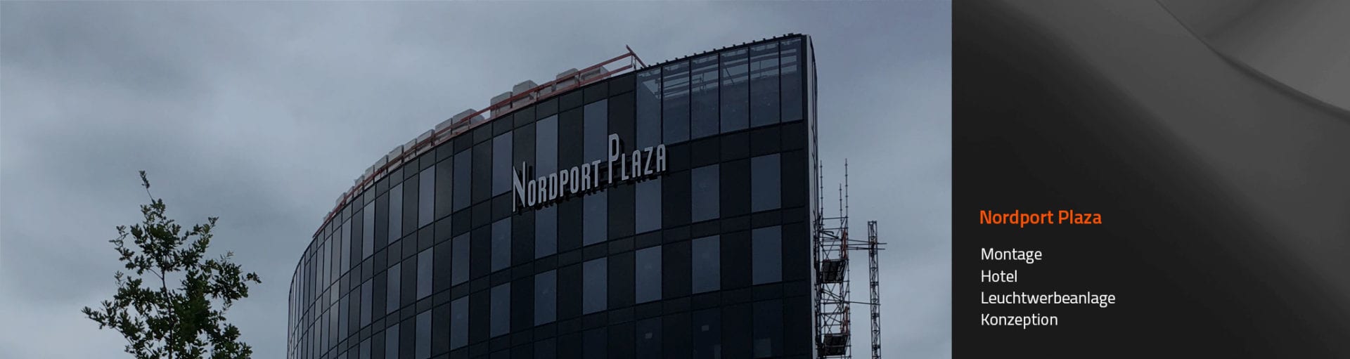 Nordport-Plaza-Leuchtwerbeanlage