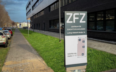 Zentrum für Zukunftstechnologie – Die Außenbeschilderung steht